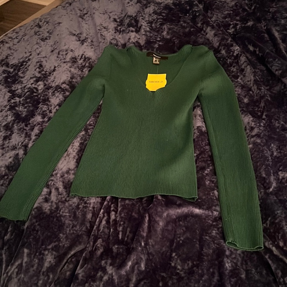 Green long sleeve top